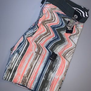 Men’s NWT Volcom Stoneys shorts 38 waist